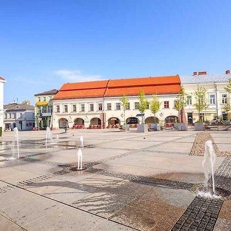 Hotelowe Pokoje Paris -Rynek Centrum- City One Kielce Ngoại thất bức ảnh